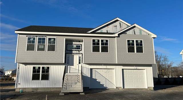 Photo of 15 Red Maple Ln, Warwick, RI 02886