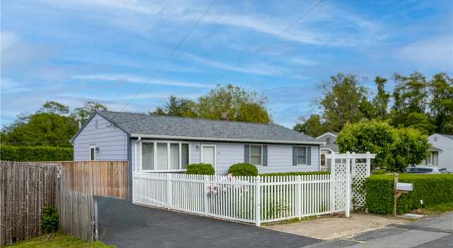 Photo of 25 Bonaparte St, North Providence, RI 02904