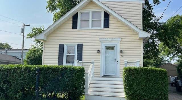 Photo of 76 Garfield St, Newport, RI 02840