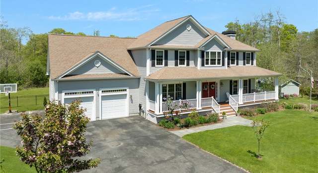 Photo of 114 Teaberry Dr, Tiverton, RI 02878
