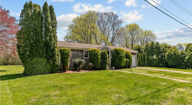Photo of 11 Cedar Ave, Middletown, RI 02842