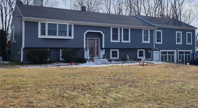 Photo of 423 Metacom Ave, Bristol, RI 02809