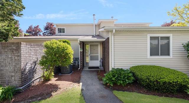 Photo of 856 Halifax Dr, Warwick, RI 02886