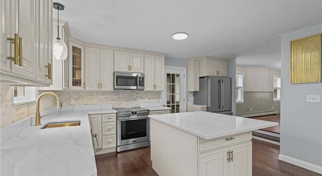 Photo of 242 Burnt Hill Rd, Scituate, RI 02831