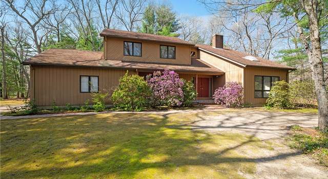 Photo of 35 Candlewood Dr, North Kingstown, RI 02852