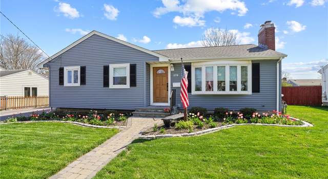 Photo of 279 Chases Ln, Middletown, RI 02842