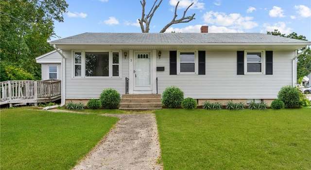 Photo of 3 Creighton Pl, Coventry, RI 02816