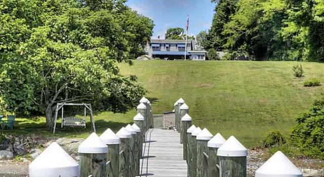 Photo of 457 Poppasquash Rd, Bristol, RI 02809