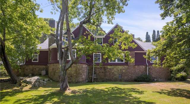 Photo of 8 Beacon Hill Rd, Newport, RI 02840
