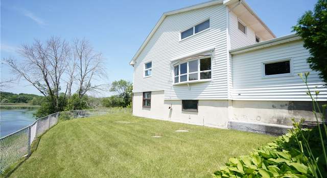 Photo of 14 Temple Pl, Central Falls, RI 02863