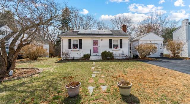 Photo of 137 Kiwanee Rd, Warwick, RI 02888