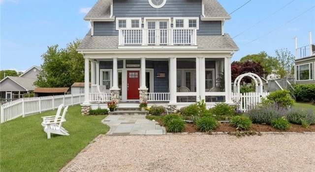 Photo of 439 Wandsworth St, Narragansett, RI 02882
