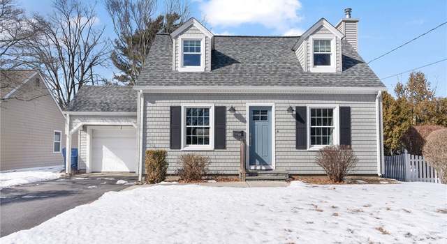 Photo of 75 Overfield Rd, East Greenwich, RI 02818