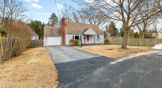 Photo of 4 Country Ct, East Greenwich, RI 02818