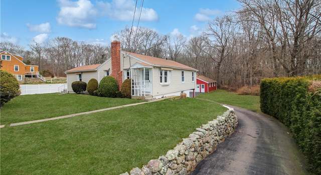 Photo of 115 Winnapaug Rd, Westerly, RI 02891