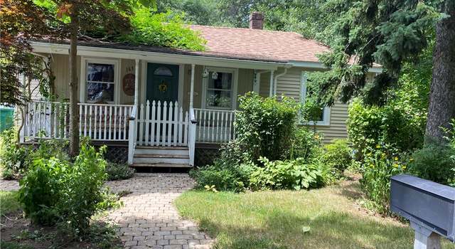 Photo of 163 Reynolds Ave, Warwick, RI 02889