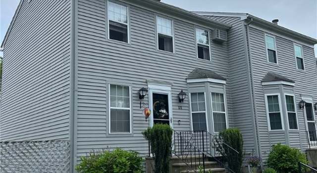 Photo of 565 Quaker Ln #101, West Warwick, RI 02893