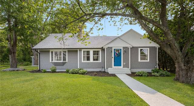 Photo of 89 Baycliff Dr, Warwick, RI 02818