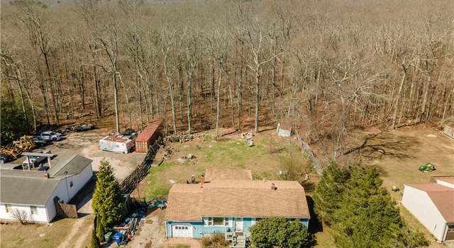 Photo of 137 North Rd, Hopkinton, RI 02833