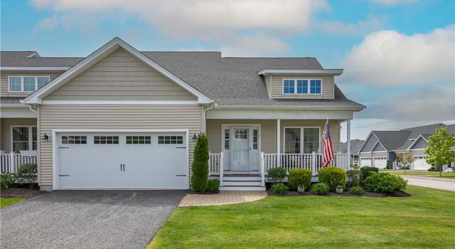 Photo of 9 Thelma Ln, Middletown, RI 02842