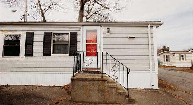 Photo of 840 Forest Park Ave, Middletown, RI 02842