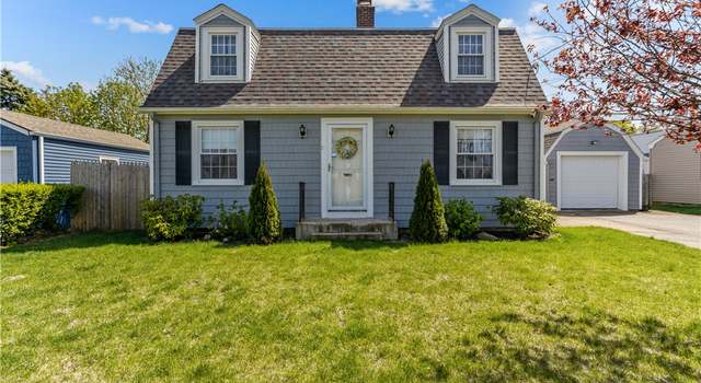 Photo of 15 Broadmoor Rd, Cranston, RI 02910