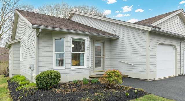Photo of 13 Valley Ln, Portsmouth, RI 02871