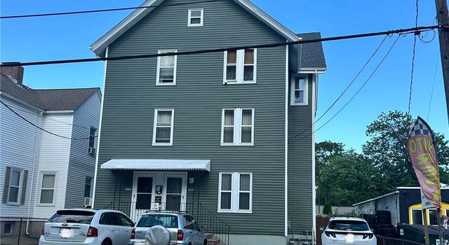 Photo of 1022 Main St, Pawtucket, RI 02860