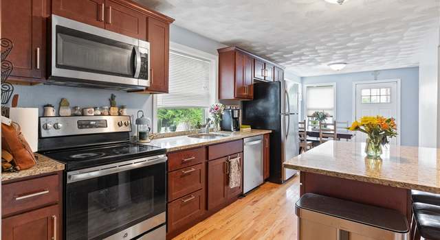Photo of 27 Aberdeen St, West Warwick, RI 02893