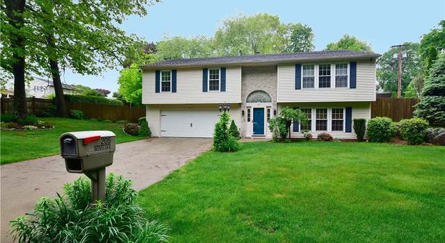 Photo of 205 Boyd Ave, East Providence, RI 02914