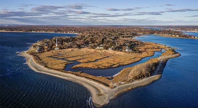 Photo of 377 Rumstick Rd, Barrington, RI 02806