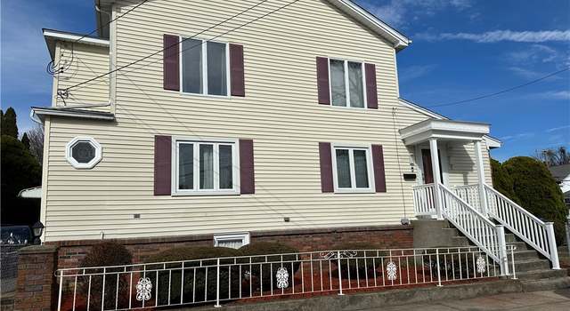 Photo of 1 Diaz Ct, West Warwick, RI 02893