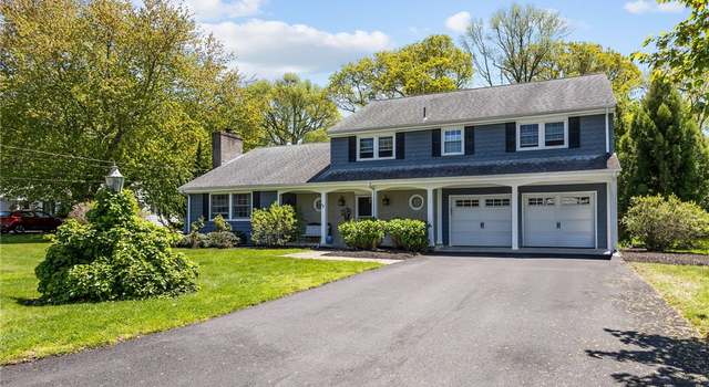 Photo of 7 Sandra Dr, Bristol, RI 02809