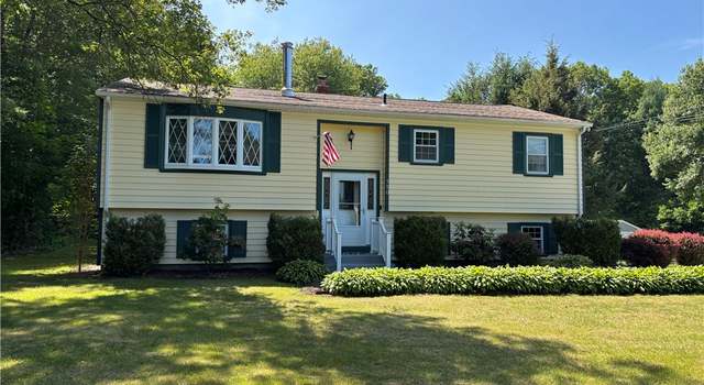 Photo of 120 Colvintown Rd, Coventry, RI 02816