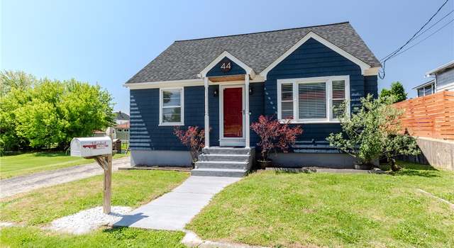 Photo of 44 Pocasset St, Johnston, RI 02919