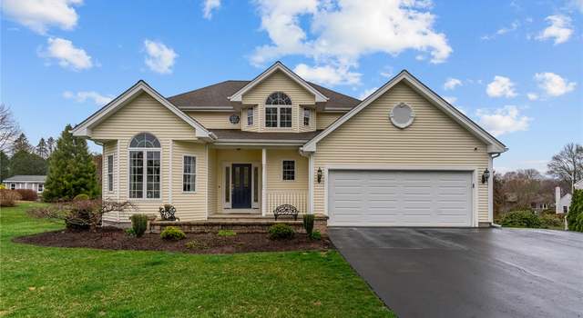 Photo of 101 Hunt Ave, South Kingstown, RI 02879