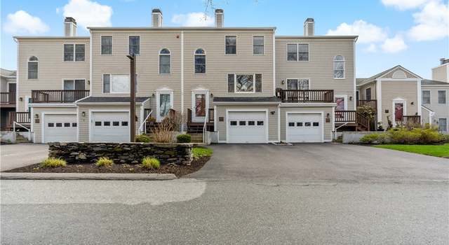 Photo of 413 North Ln, Bristol, RI 02809