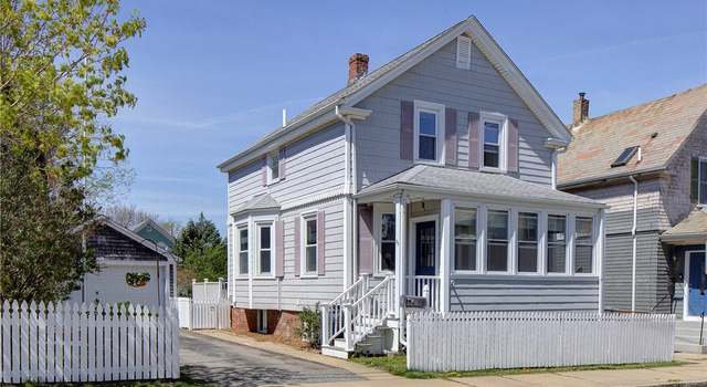 Photo of 52 Hall Ave, Newport, RI 02840