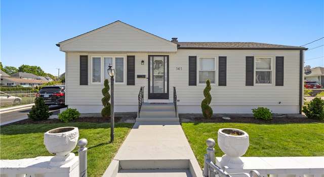 Photo of 141 Woodward Ave, East Providence, RI 02914