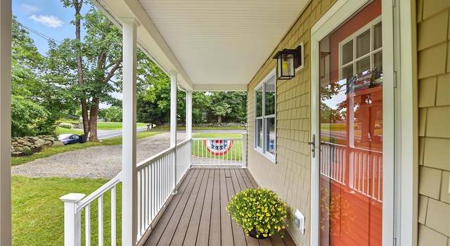 Photo of 107 Pottersville Rd, Little Compton, RI 02837