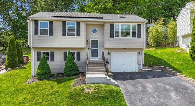 Photo of 15 Lawnacre Dr, North Providence, RI 02911