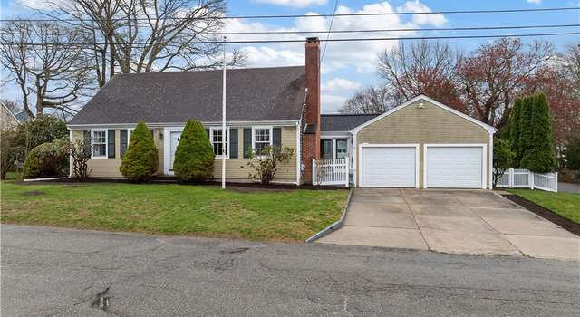 Photo of 30 Kingswood Rd, Bristol, RI 02809