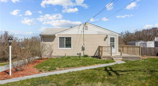 Photo of 152 Lepes Rd, Tiverton, RI 02878