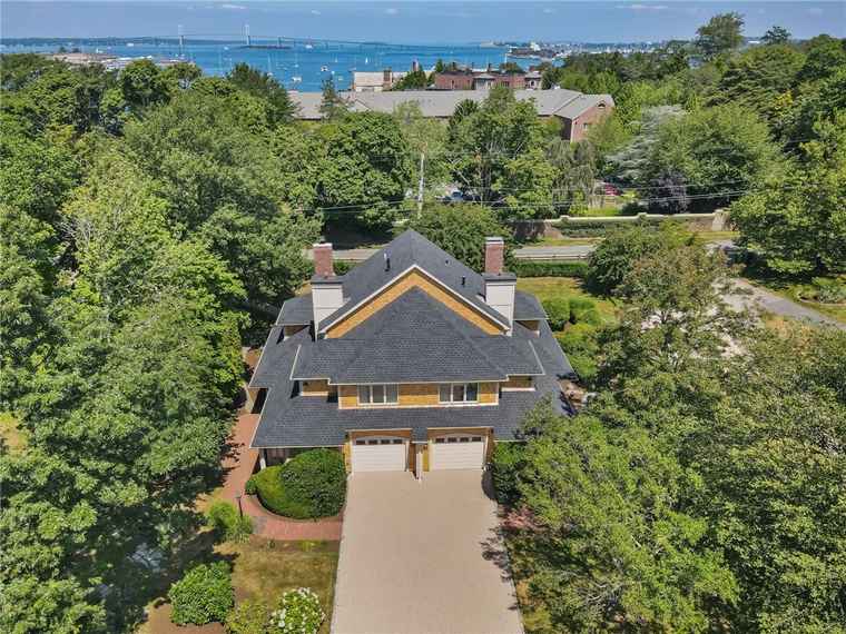 Photo of 112 Harrison Ave Unit B Newport, RI 02840