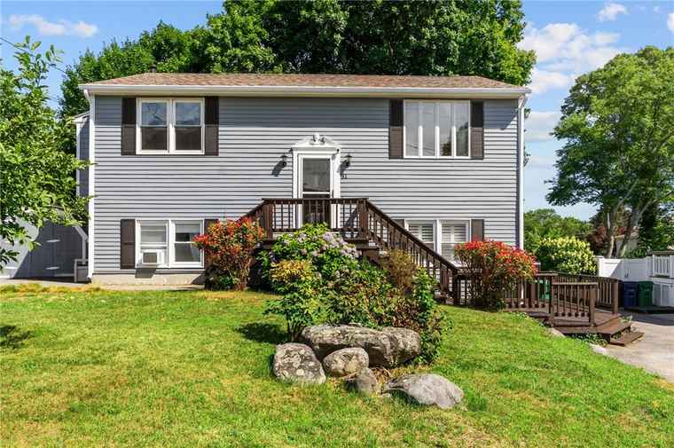 Photo of 81 Pender Ave Warwick, RI 02889