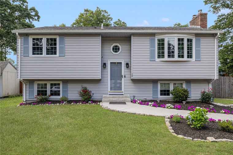 Photo of 15 Urban Ave Warwick, RI 02888