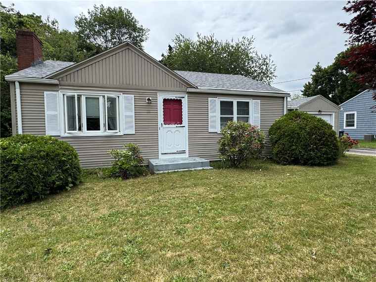 Photo of 111 Missouri Dr Warwick, RI 02886