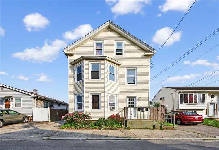Photo of 102 Cass St Providence, RI 02905