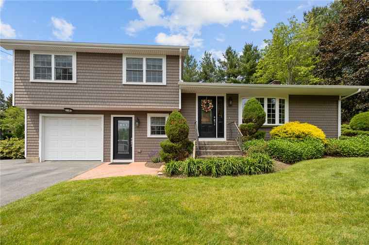 Photo of 1221 Phenix Ave Cranston, RI 02921