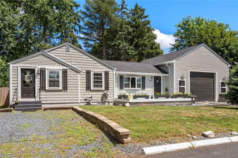 Photo of 265 Hunt Ave Warwick, RI 02886